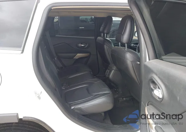 1C4PJMDS7HW632758: 44418401