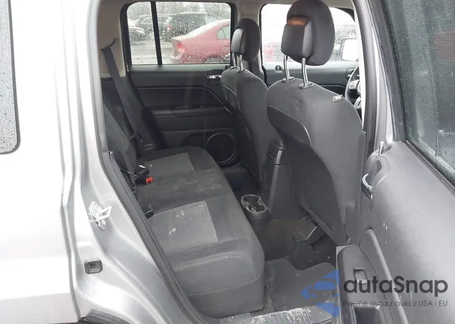 1C4NJRFB8FD143165: 44417498