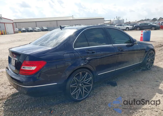 WDDGF4HB8DR271289: 44417543