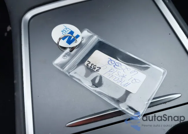 5YJYGAEE5MF186344: 44417579