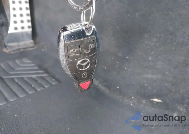 WDDGF4HB1DA773561: 44418853