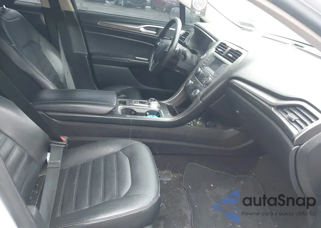 3FA6P0H95HR120192: 44418903