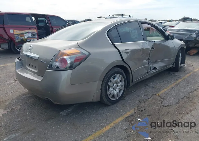 1N4AL2AP1CN524676: 44418952