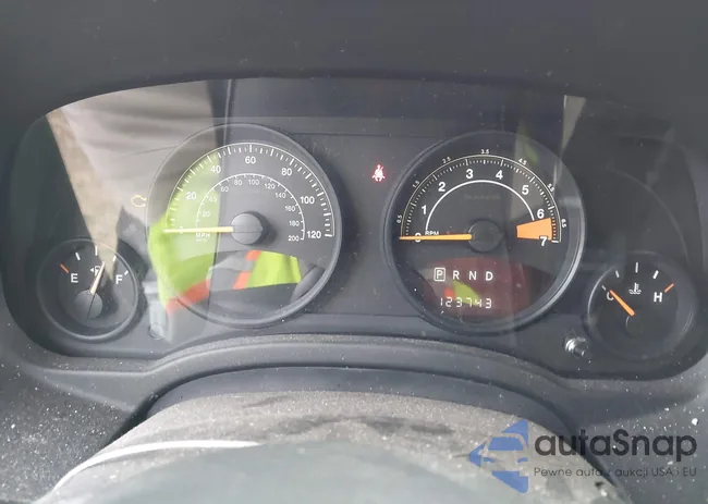 1C4NJPFA6GD582216: 44419249