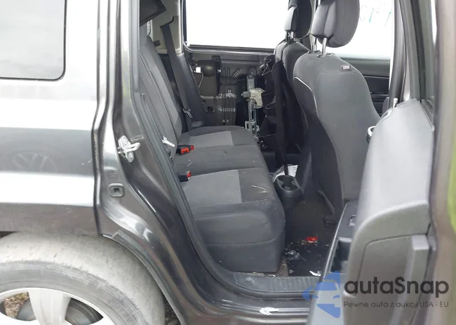 1C4NJPFA6GD582216: 44419249