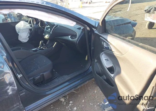 1G1ZB5STXLF134028: 44419309