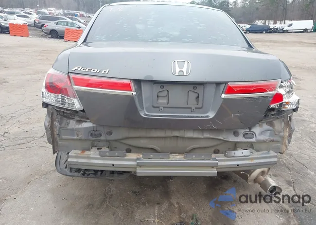 1HGCP2F33BA054543: 44419314