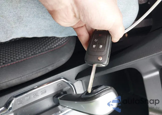 2GNFLEE3XD6190055: 44419361