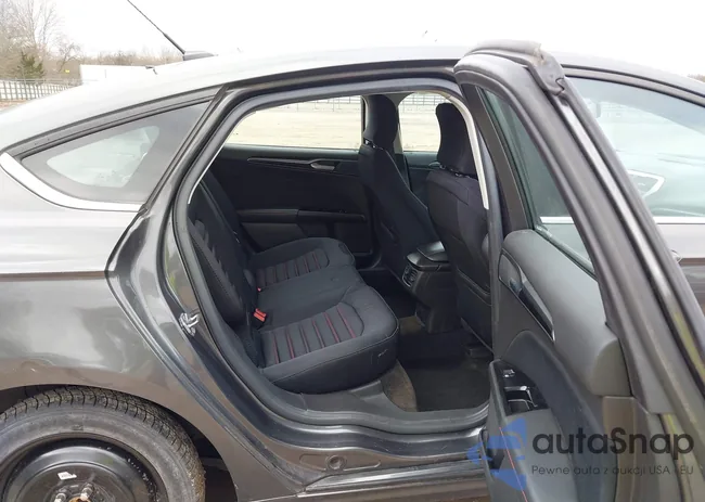 3FA6P0HD8GR337187: 44419400