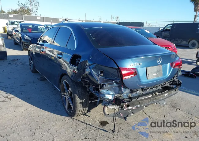 W1K3G4EB2MJ255040: 44418451