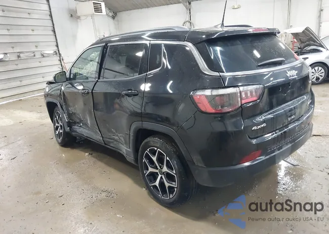 3C4NJDCN1ST535670: 44420033