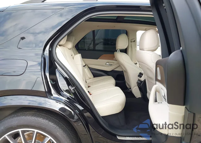 4JGFB4JBXMA516163: 44420052