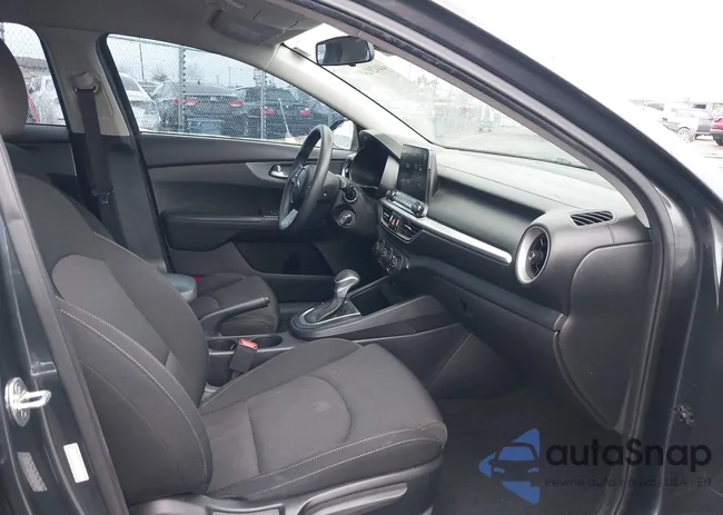 3KPF24AD8ME310567: 44420249