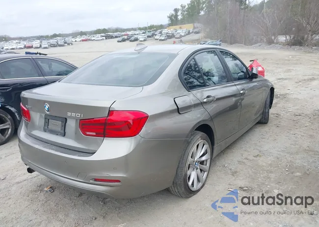 WBA8E5G52GNT93058: 44420351