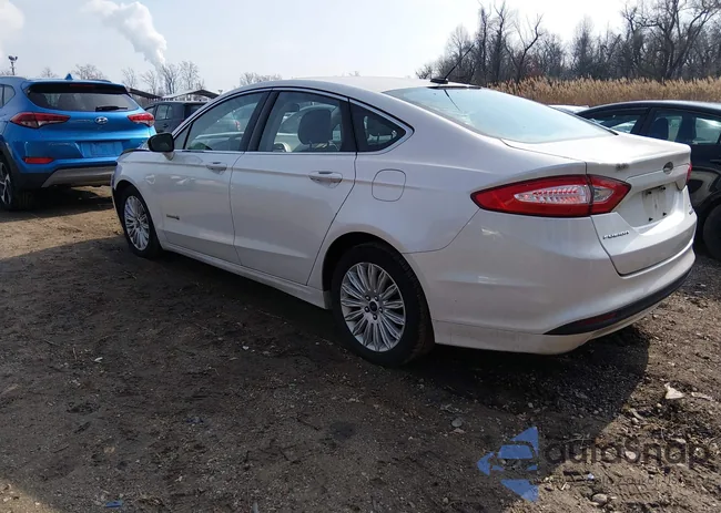 3FA6P0LU3ER332872: 44420361