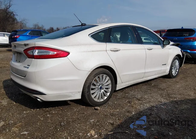 3FA6P0LU3ER332872: 44420361