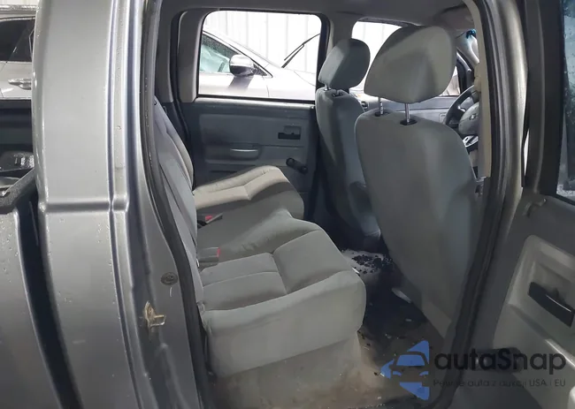 1D7HE28K15S184579: 44419673