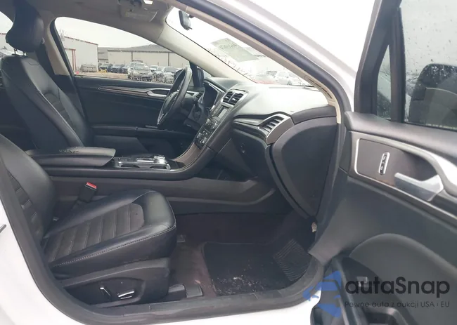 3FA6P0LUXHR232885: 44419674