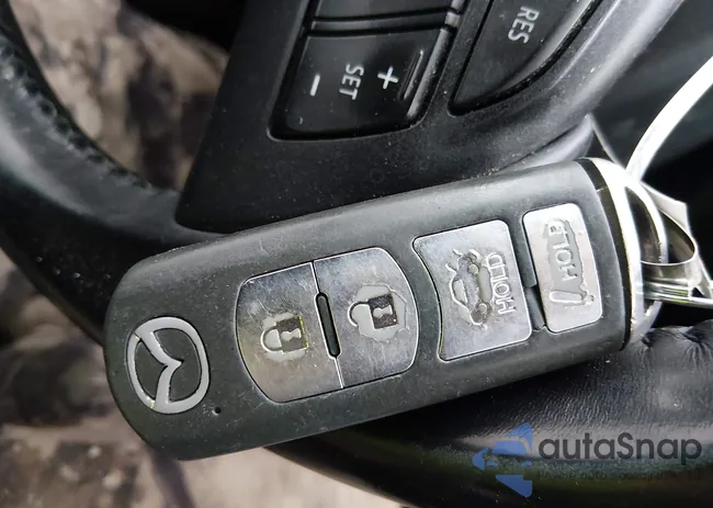 JM1GJ1T65E1147627: 44419690