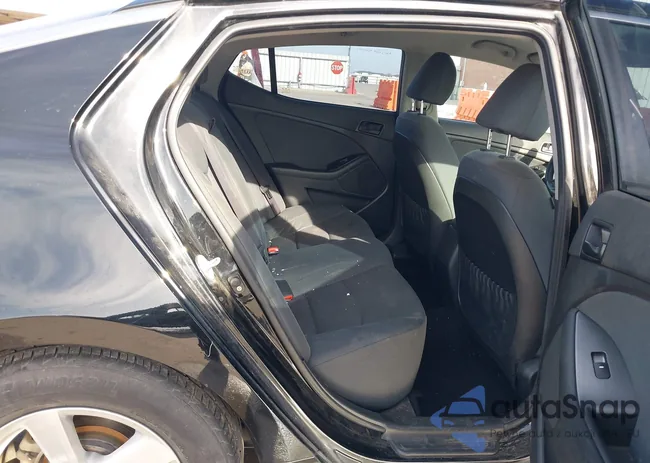 KNAGM4A72F5664752: 44419691