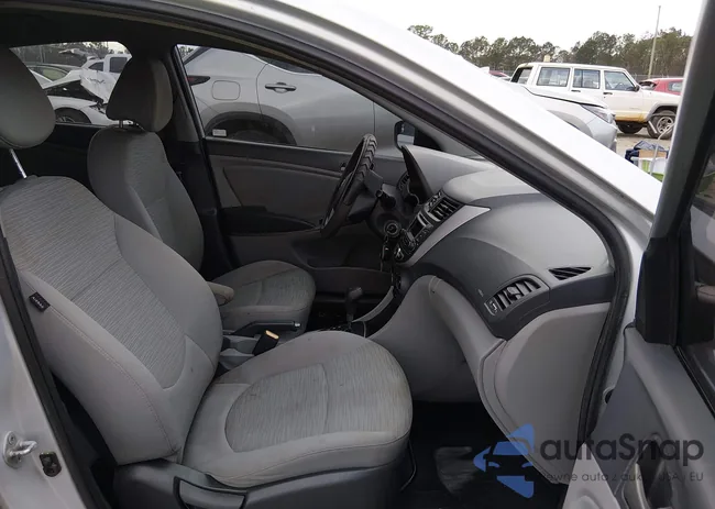 KMHCT4AE1FU873095: 44419702