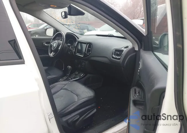 3C4NJDCB1KT678530: 44420834