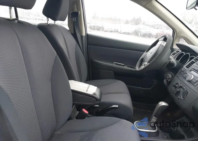 3N1BC13E78L431143: 44420850