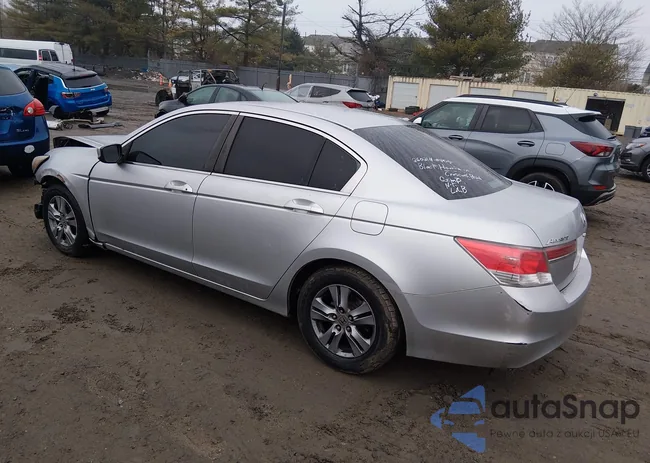 1HGCP2F61CA167841: 44420960