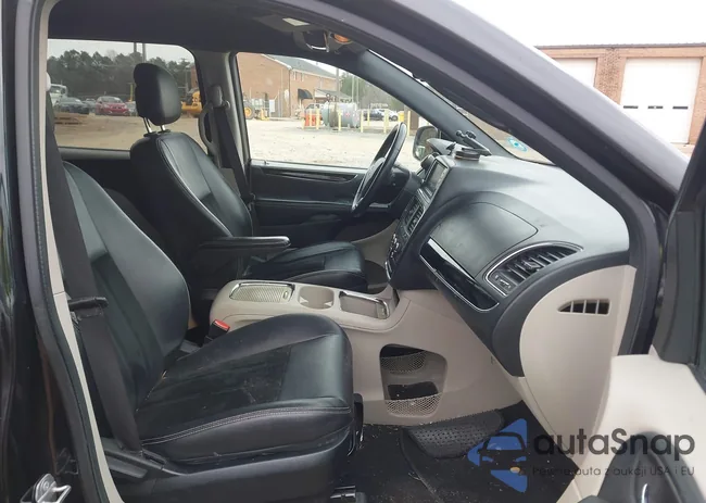 2C4RDGCG7JR205156: 44421070