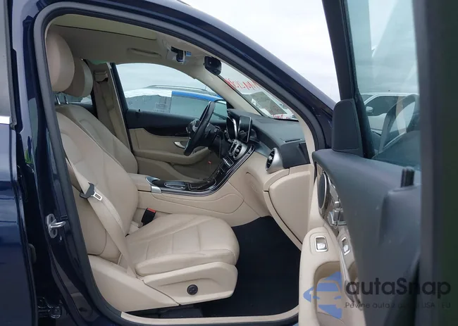 W1N0G8DB4NG059517: 44421074