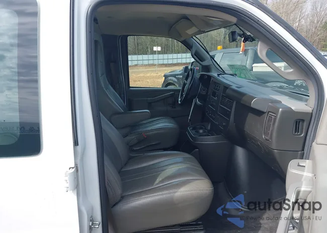 1GCZGHFP2N1165183: 44421077