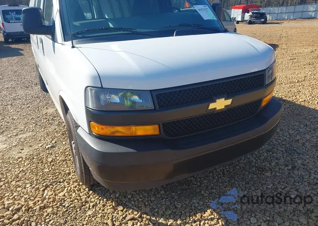 1GCZGHFP2N1165183: 44421077