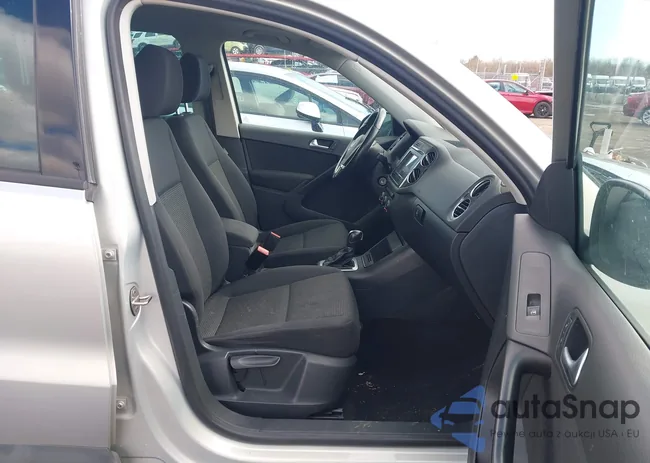 WVGBV3AX5DW064704: 44421215