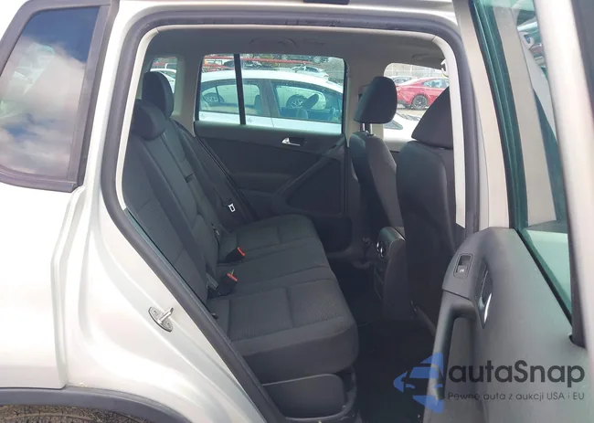 WVGBV3AX5DW064704: 44421215