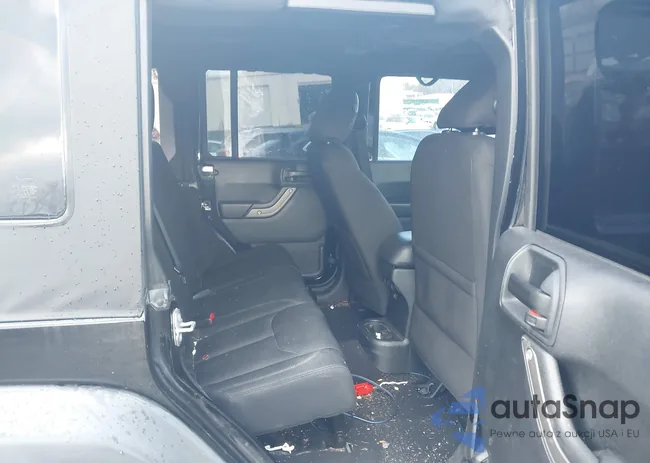 1C4BJWDG2GL268489: 44420437