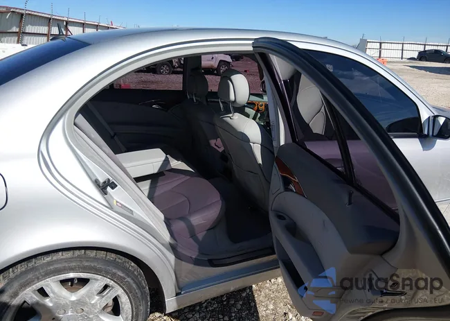 WDBUF70JX3A123352: 44420583