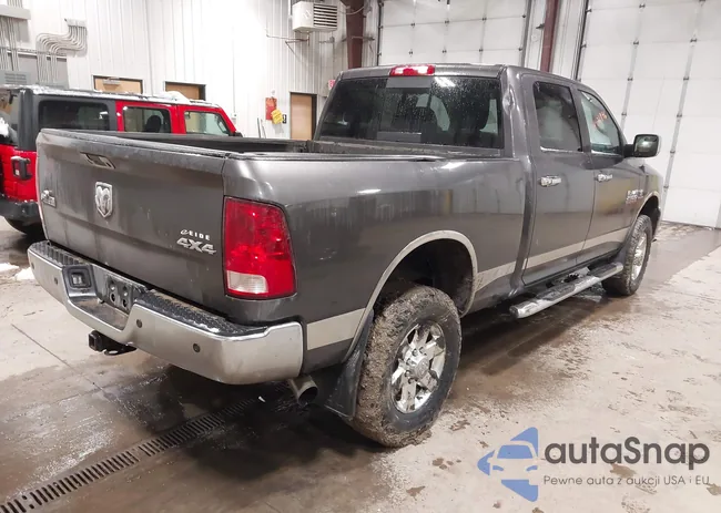 3C6UR5DL2EG208447: 44421946