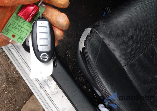 1N4AL3AP6DN558751: 44421955