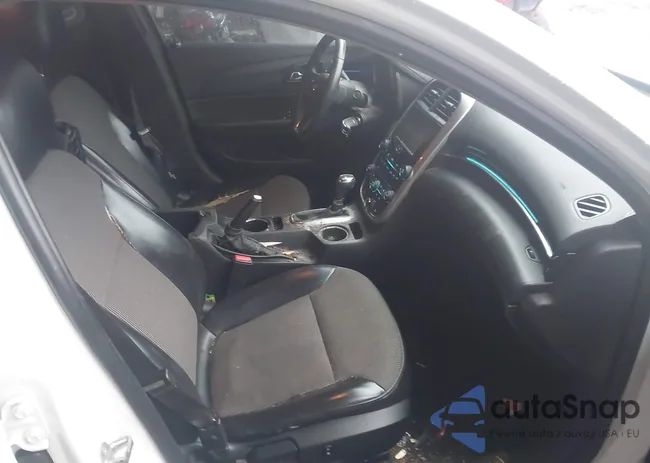 1G11E5SL3EF182820: 44422145