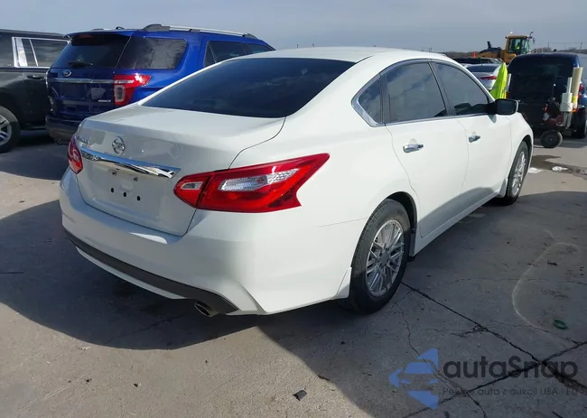 1N4AL3AP8HC284888: 44422218