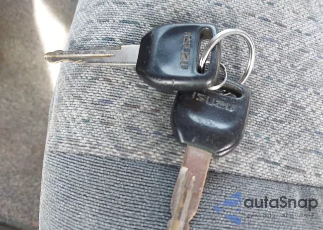 4S2DM58W0Y4318706: 44421505