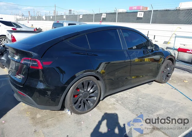 7SAYGDEF9NF411024: 44421540