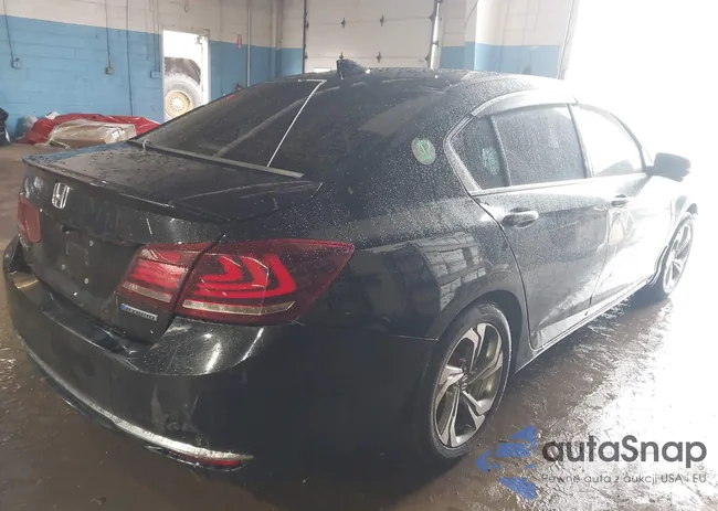 1HGCR6F57FA015074: 44421568