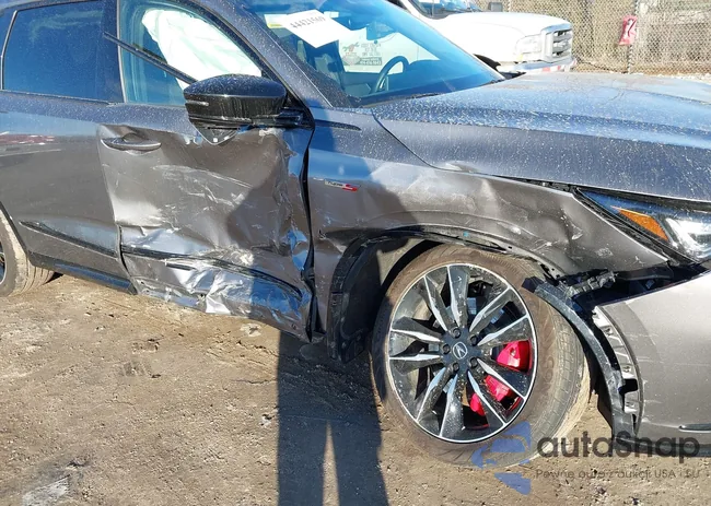 5J8YD8H81PL002026: 44421569