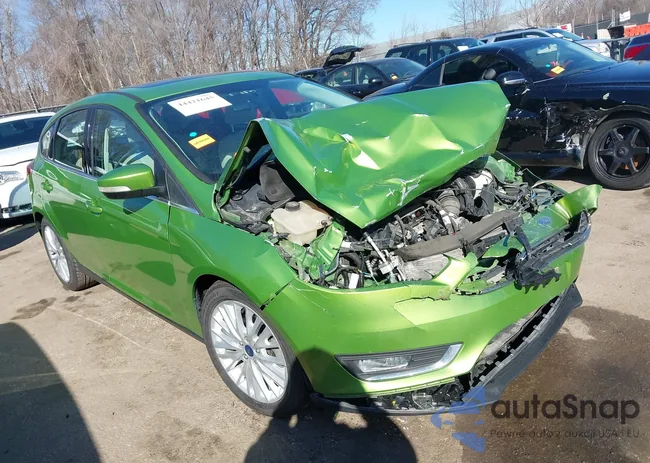 1FADP3N28JL272004: 44421645