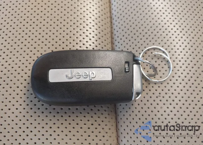 1C4RJFCM2GC429865: 44422848