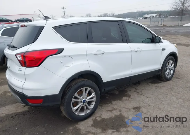 1FMCU9GD9KUB65325: 44423023