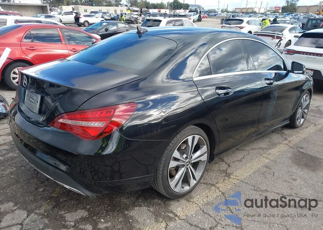 WDDSJ4EB7JN653183: 44423138