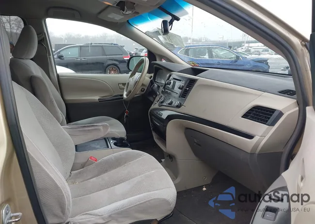 5TDKK3DC1BS014272: 44423232