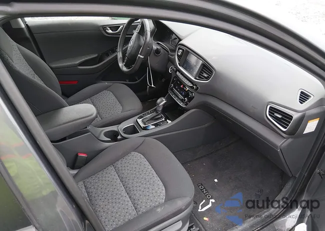 KMHC65LD8KU155068: 44423312